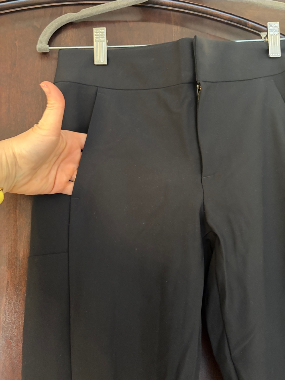 Athleta Black Ankle-Length Cropped Pants - Picture 2 of 10